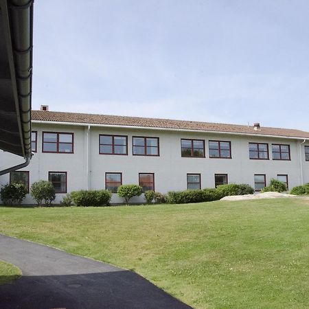 Отель Loftadalens Folkhogskola Asa  Экстерьер фото